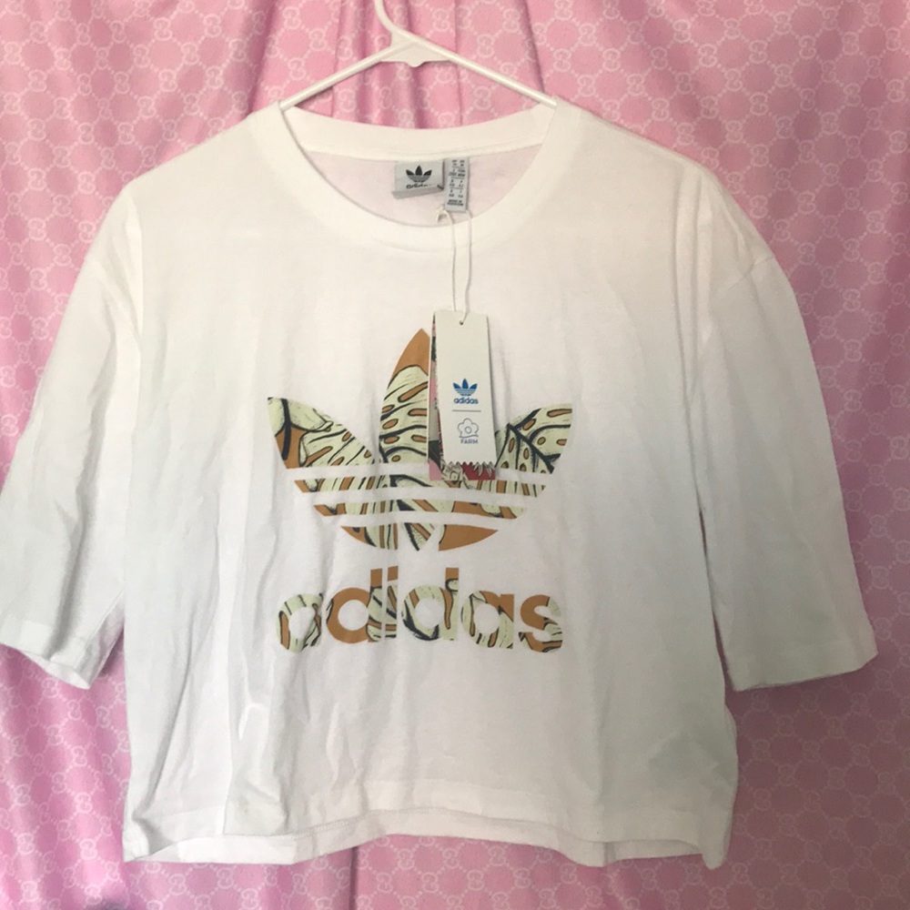 BRAND NEW WITH TAGS! Women’s adidas cropped tee